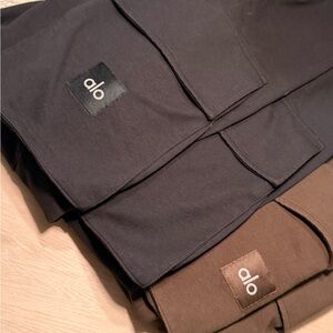 ALO Yoga Men's Dark Cargo Pants with Zippered Pockets